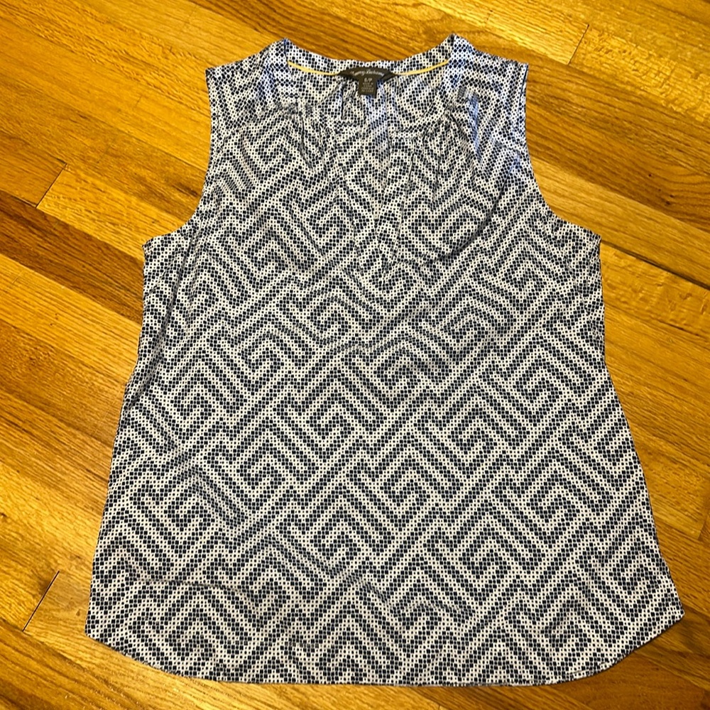 100% cotton Tommy Bahama blue and white blouse